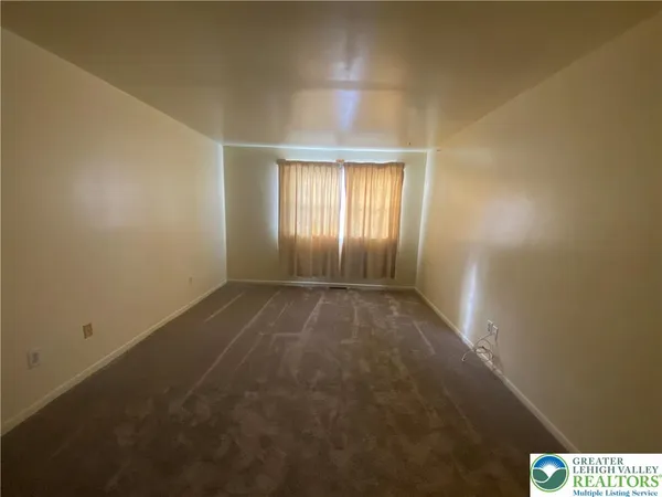 $275,000 | 2815 Whitemarsh Place, Lower Macungie Township, PA 18062