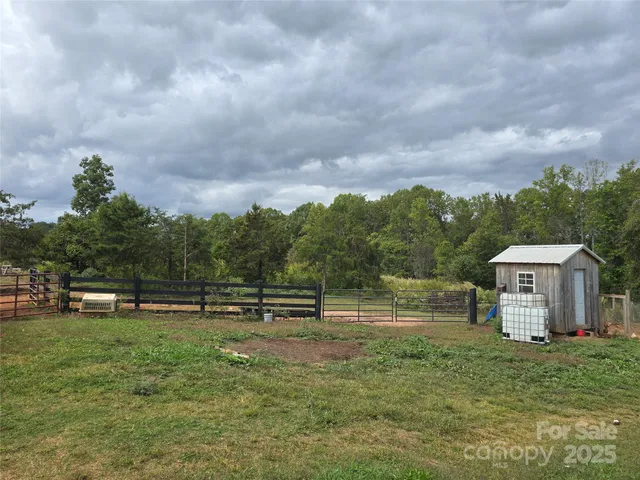 a view of outdoor space with city view
