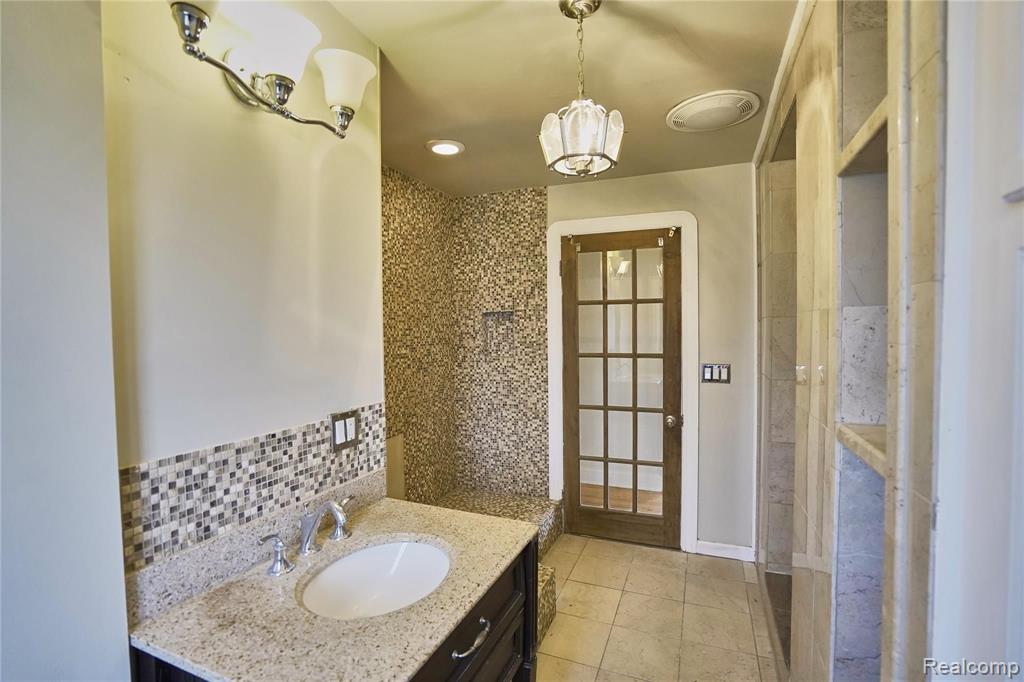 1430 Devonshire Road Grosse Pointe Park, MI 48230 - Photo 47 of 85