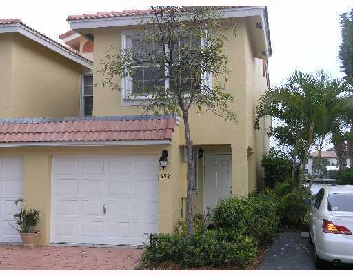 892 Jeffery Street Boca Raton, FL 33487 - Photo 1 of 6 Primary Photo