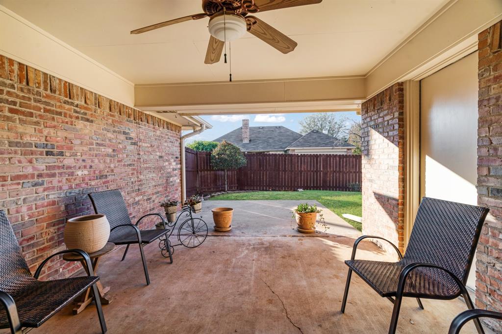 925 Medalist Street Paris, TX 75460 - Photo 22 of 24 a outdoor space view with a sitting space