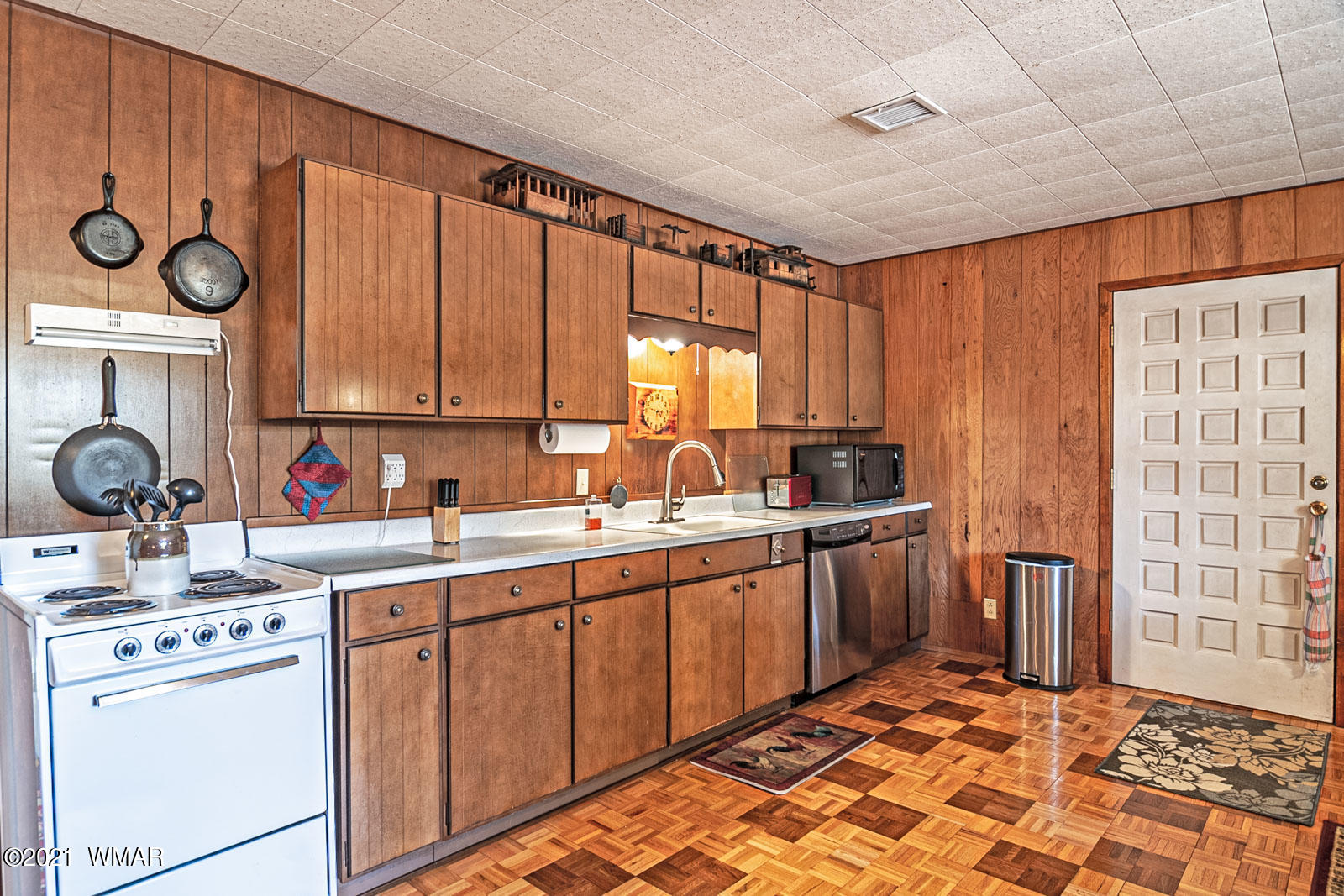 3137 Highway 277 Overgaard, AZ 85933 - Photo 5 of 57