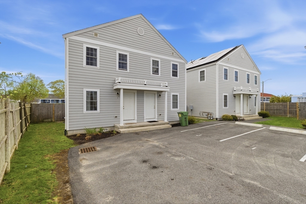 39 Pearl Street Barnstable, MA 02601 - Photo 17 of 34