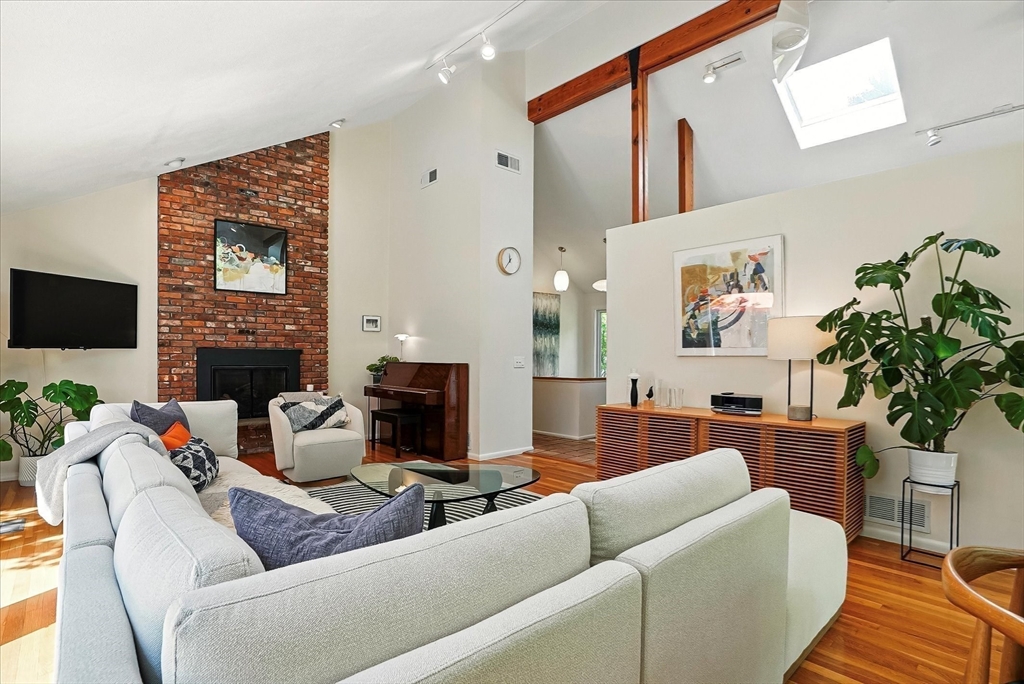 13 Robinwood Road Acton, MA 01720 - Photo 10 of 42 Gallery Image 10
