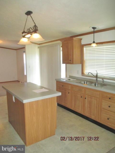 6571 Cabin Ridge Road Hurlock, MD 21643 - Photo 8 of 17 Kitchen