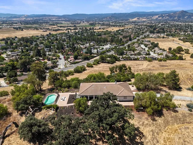 $2,999,999 | 17101 Kruse Ranch Lane, Morgan Hill, CA 95037