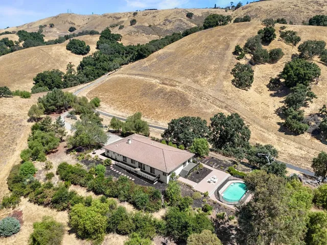 $2,999,999 | 17101 Kruse Ranch Lane, Morgan Hill, CA 95037