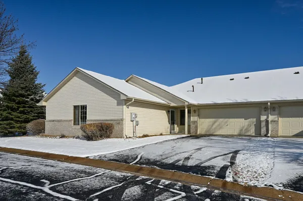 $299,000 | 13605 Wellstead Drive, Rogers, MN 55374