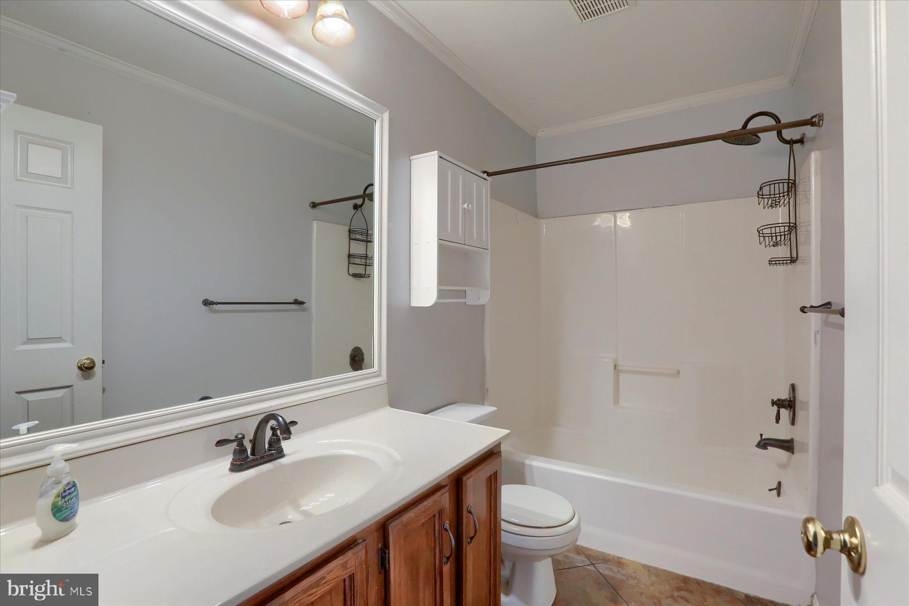 305 Country Club Road, Unit 305 Red Lion, PA 17356 - Photo 13 of 24 Gallery Image 13