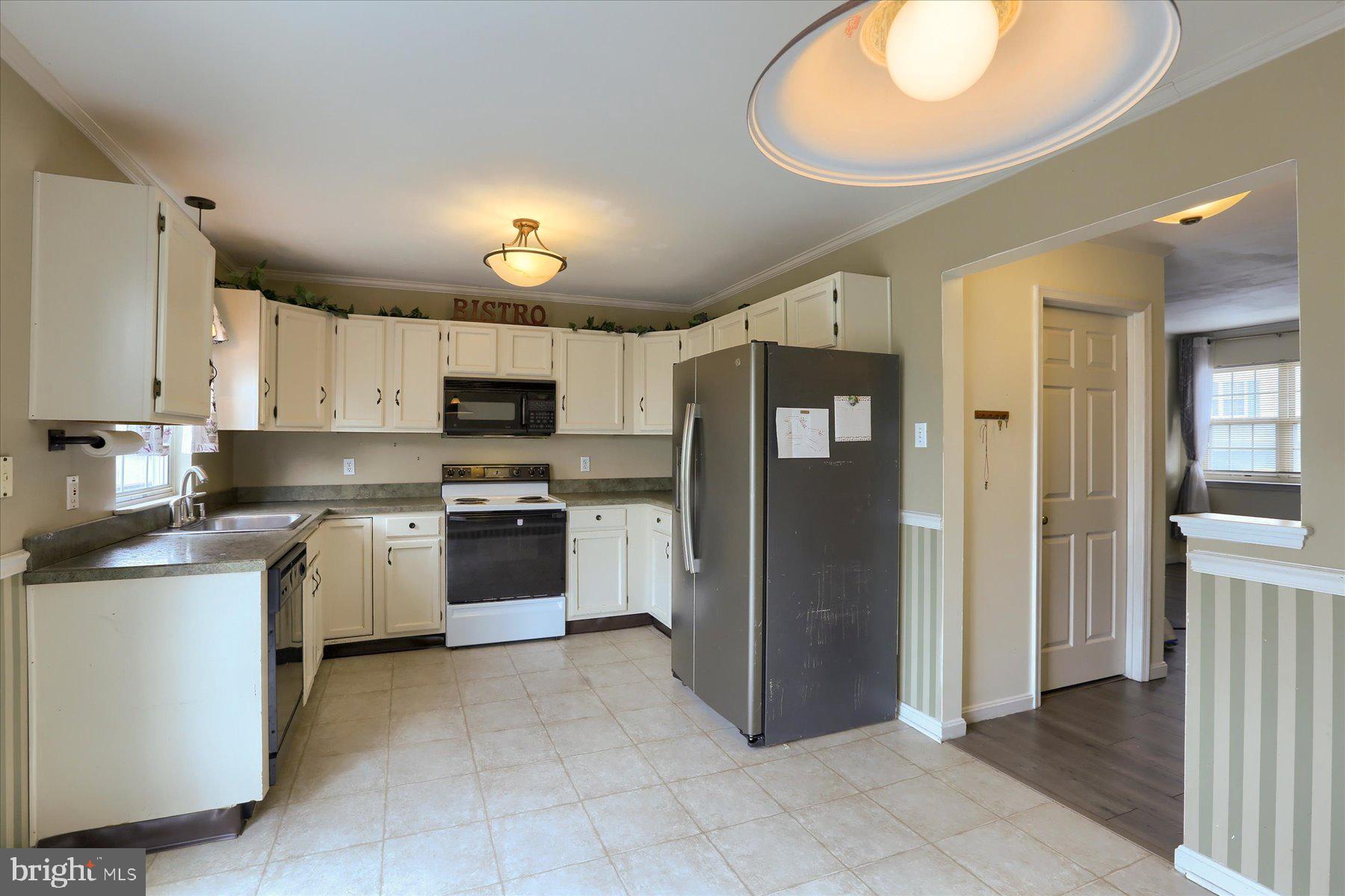 305 Country Club Road, Unit 305 Red Lion, PA 17356 - Photo 7 of 24 Gallery Image 7