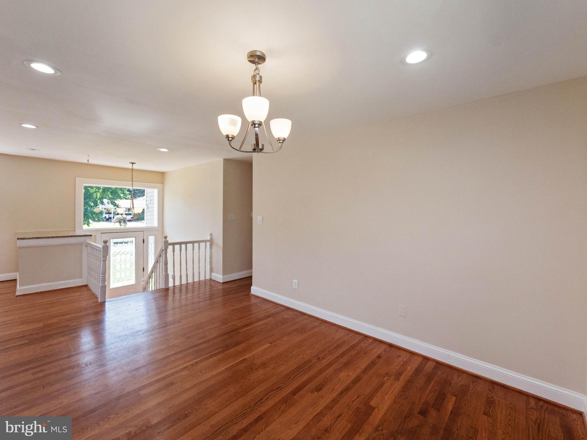 6004 Meriwether Lane Springfield, VA 22150 - Photo 5 of 36