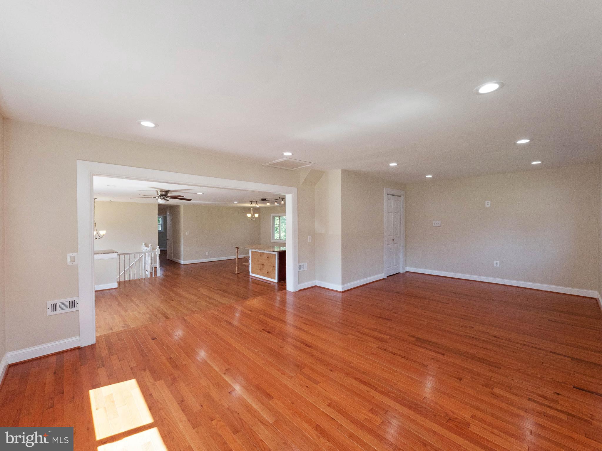6004 Meriwether Lane Springfield, VA 22150 - Photo 10 of 36