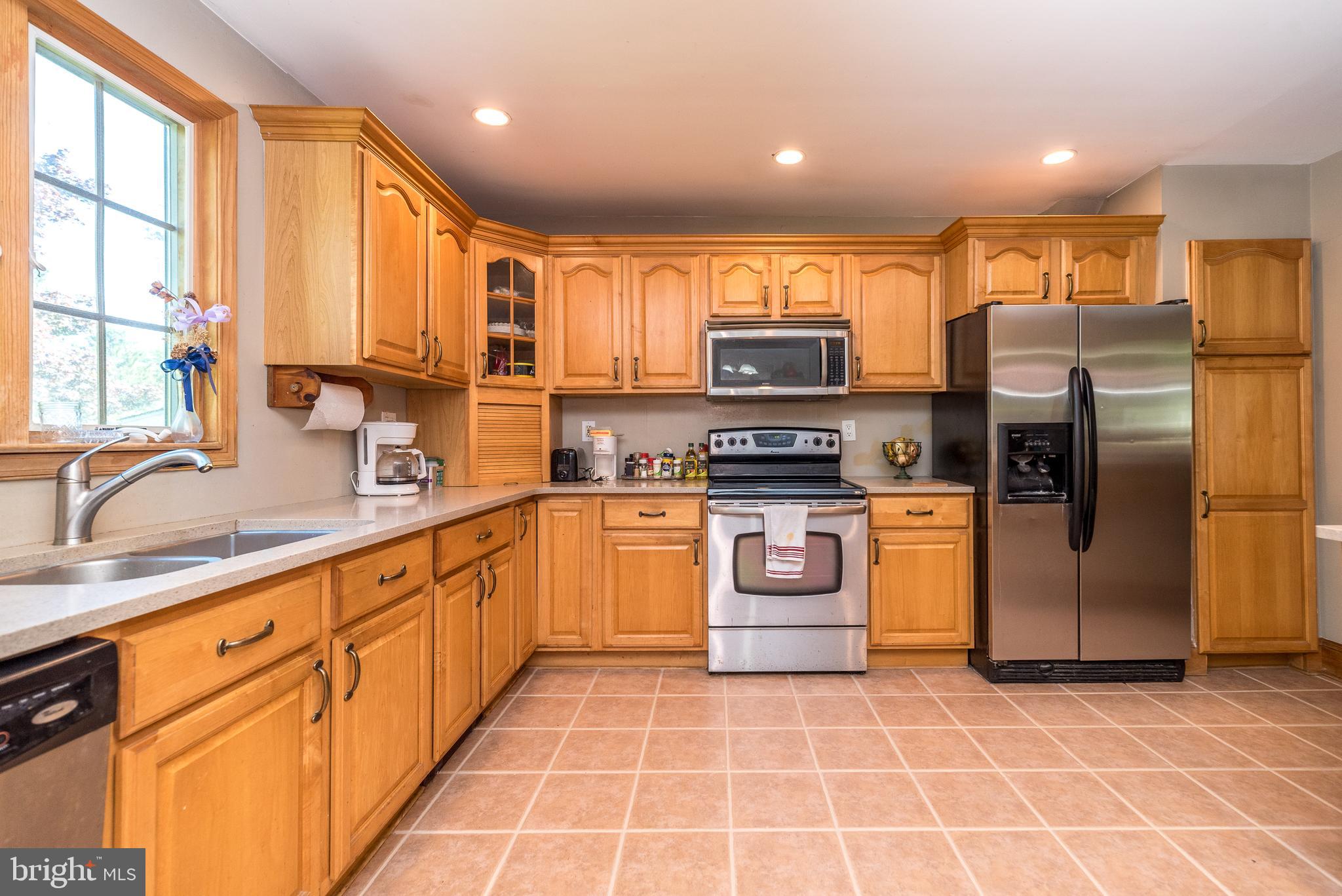 511 Upper Stump Road Chalfont, PA 18914 - Photo 17 of 37 Stainless steel appliances