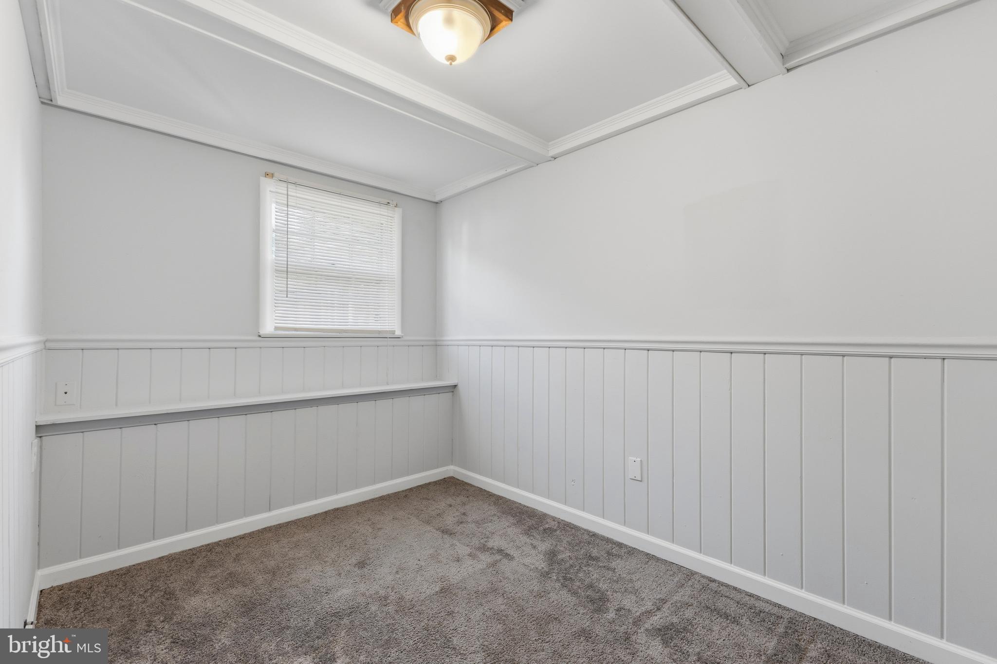 119 Jefferson Road Waldorf, MD 20602 - Photo 27 of 40 an empty room with a window