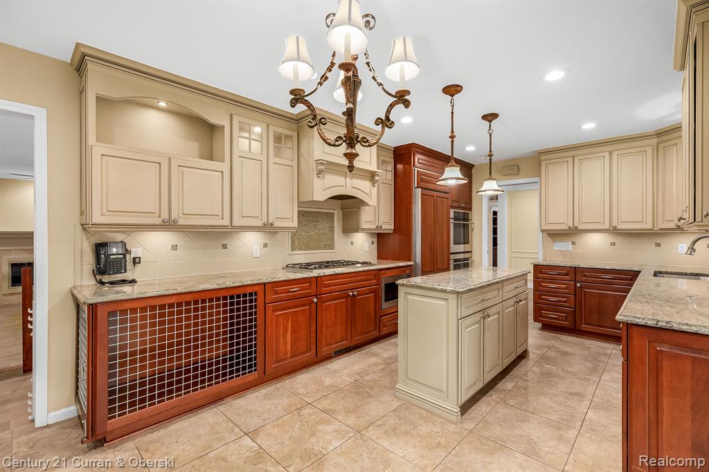 24012 Glen Ridge Court Novi, MI 48375 - Photo 14 of 27