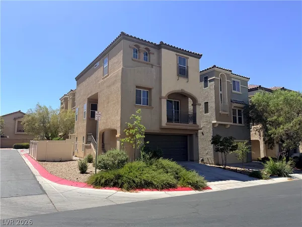 $2,295 | 10569 Longoria Garden Street, Las Vegas, NV 89141