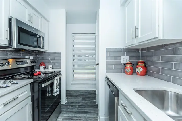 $1,275 | 1111 West Main Street, Unit 1501, League City, TX 77573