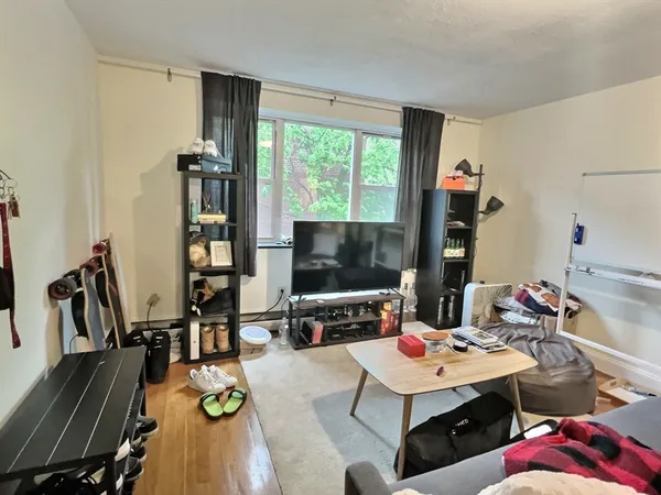 $3,200 | 217 Kent Street, Unit 17, Brookline, MA 02446