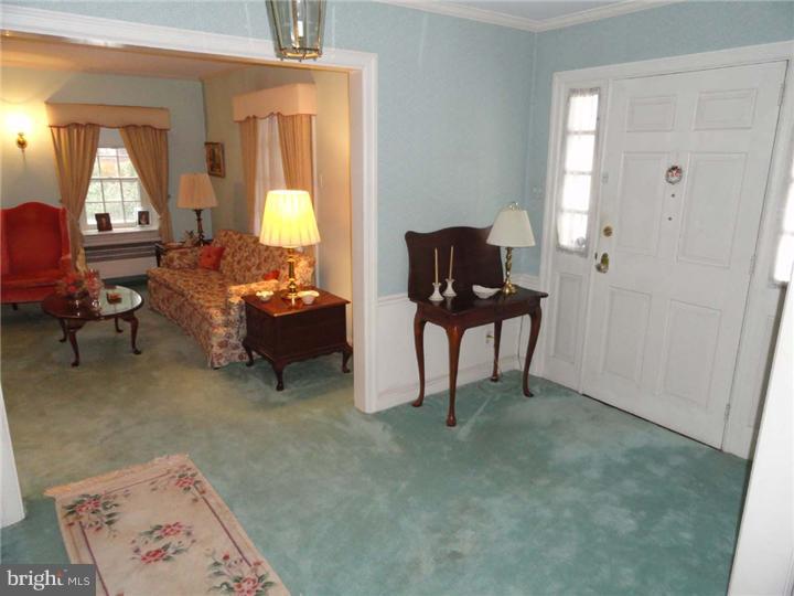 415 South Chester Road Swarthmore, PA 19081 - Photo 3 of 21 Foyer