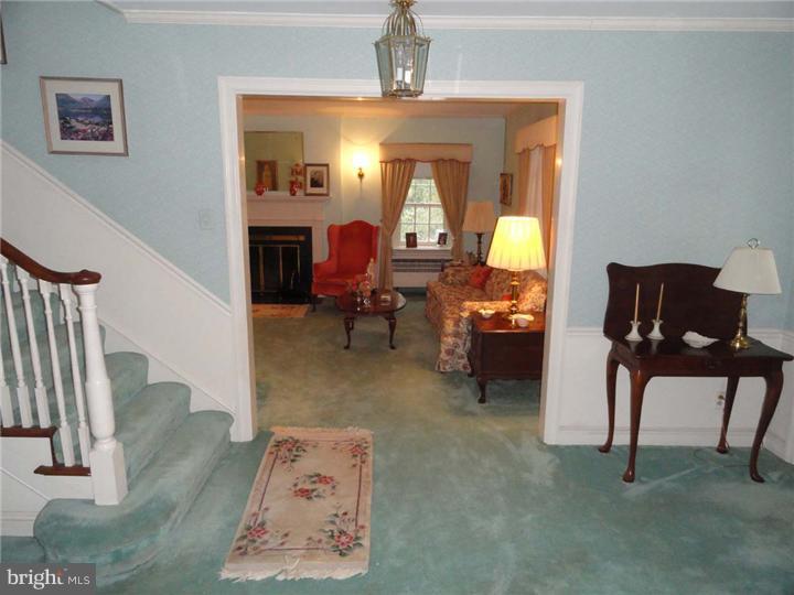 415 South Chester Road Swarthmore, PA 19081 - Photo 4 of 21 Foyer