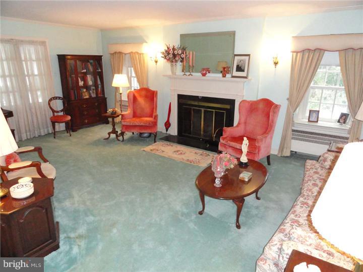 415 South Chester Road Swarthmore, PA 19081 - Photo 5 of 21 Living Room