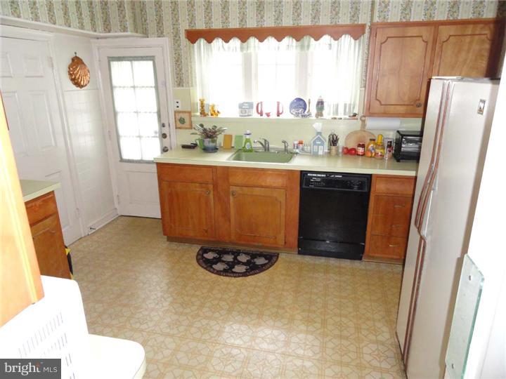415 South Chester Road Swarthmore, PA 19081 - Photo 8 of 21 Kitchen