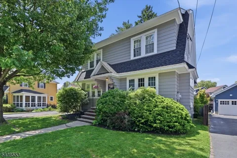 $825,000 | 154 Garfield Place, Maplewood, NJ 07040