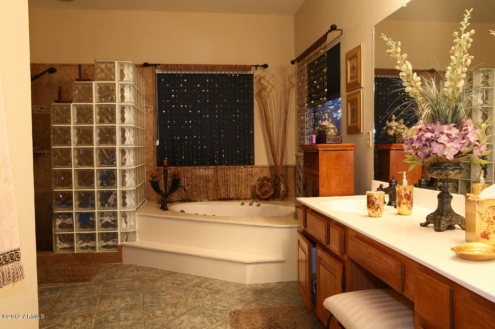 4172 West Post Road Chandler, AZ 85226 - Photo 10 of 31 Night-Master Bath