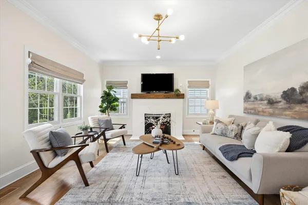 $1,500,000 | 409 South Bodin Street, Hinsdale, IL 60521