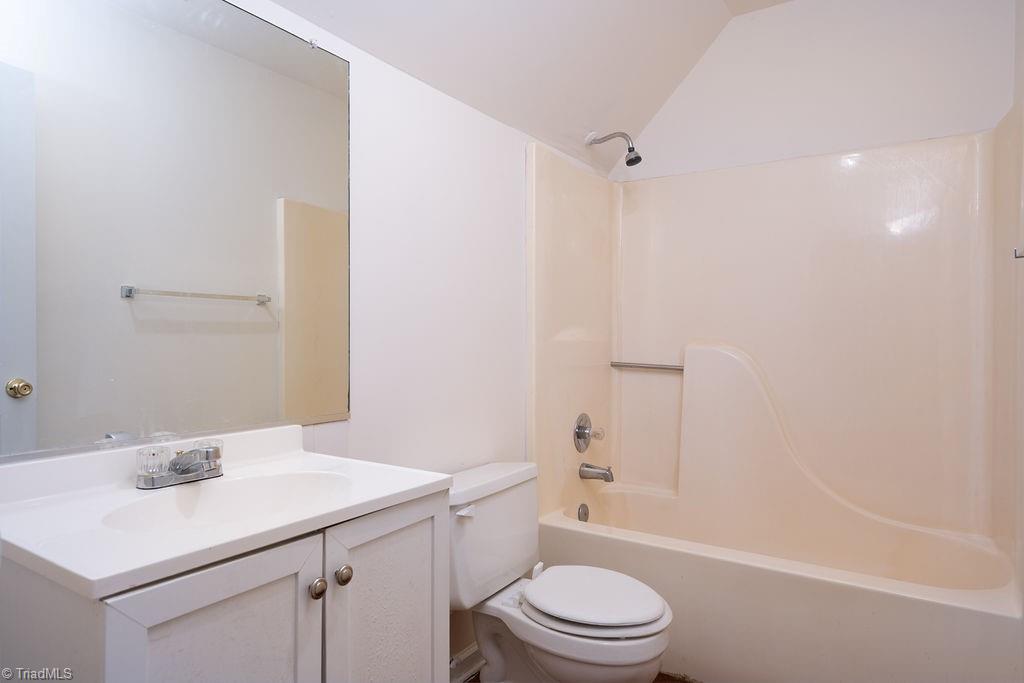 1640 Quillmark Road Winston-Salem, NC 27127 - Photo 9 of 18 https://triad.mlsmatrix.com/Matrix/MediaManager/ShowImage.aspx?tbl=9&mtid=1&tmui=38425657&mf=PU6016155&w=128&h=96&q=99&md=0001-01-01%2000:00:00.000
