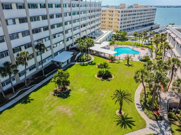$300,000 | 100 Bluff View Drive, Unit 607A, Belleair Bluffs, FL 33770