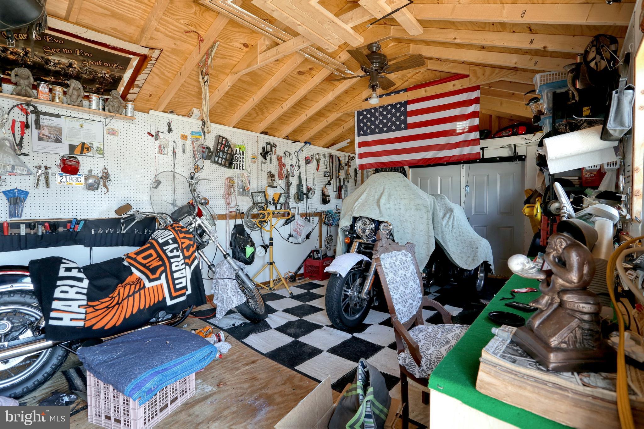 204 Winterstown Road Red Lion, PA 17356 - Photo 27 of 38 Workshop or mini garage