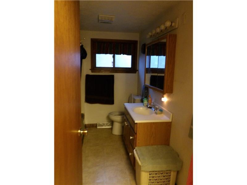 657 Pittsburgh Road Butler, PA 16002 - Photo 14 of 14 Full Bath.