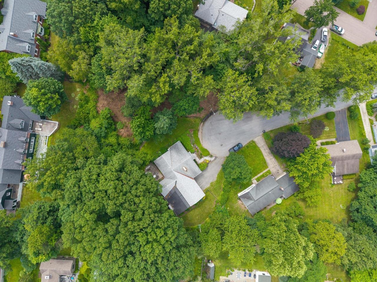 89 Chestnut Terrace Burlington, VT 05401 - Photo 4 of 12