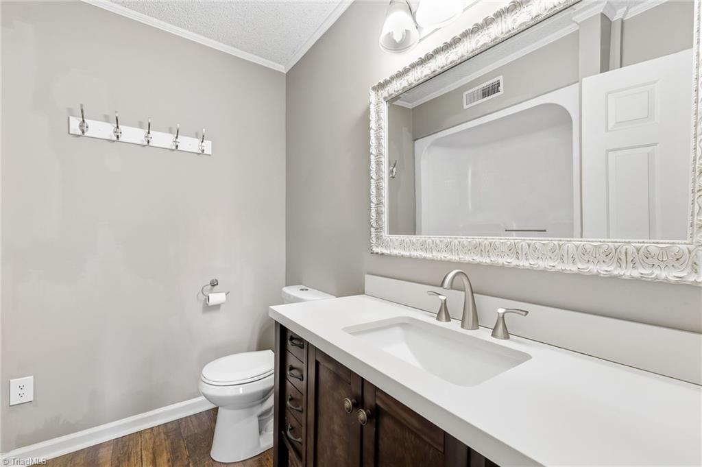 3402 Edgefield Road Greensboro, NC 27409 - Photo 34 of 46 Gallery Image 34