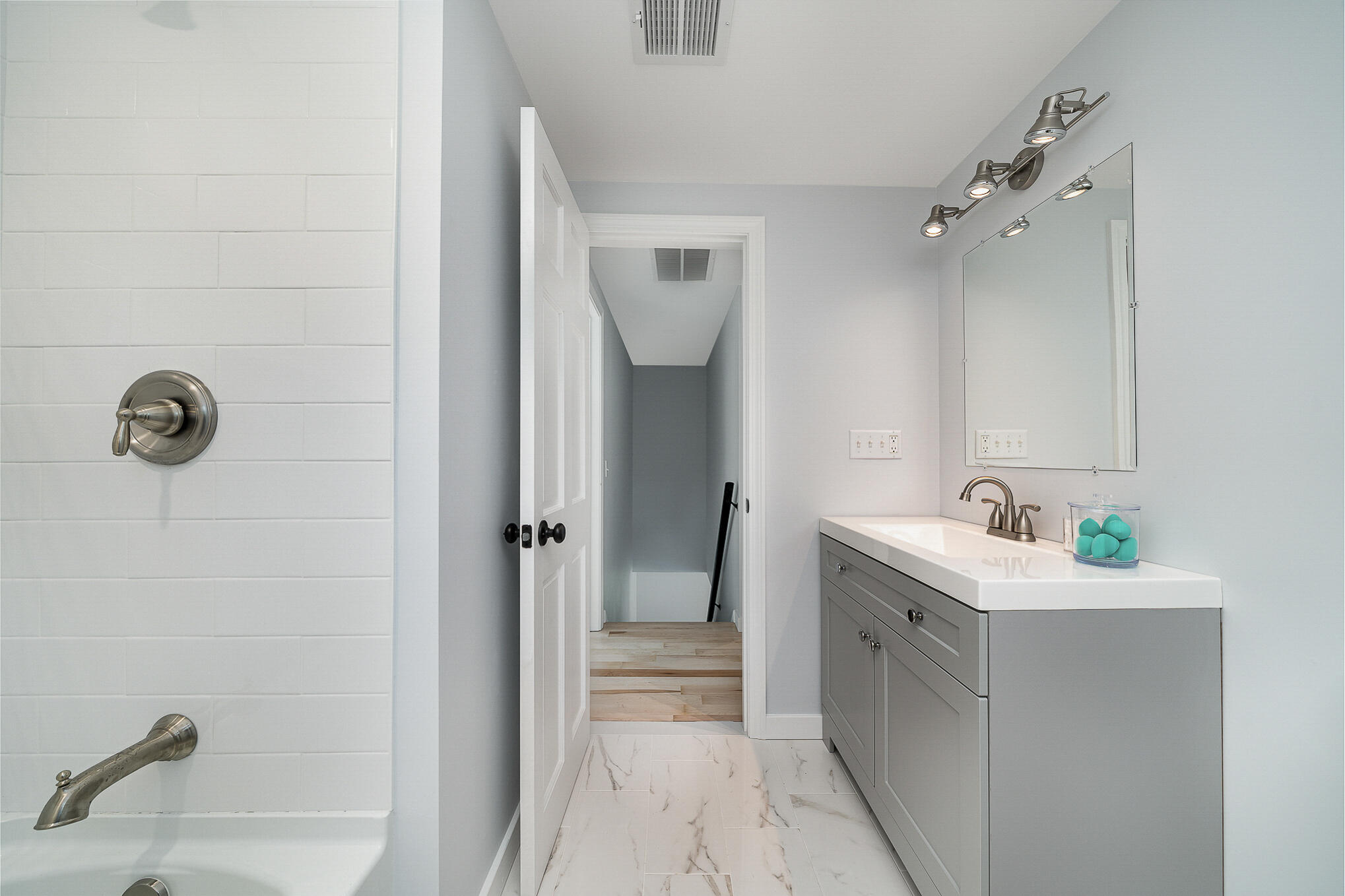 15 Sidney Road Harwich, MA 02645 - Photo 29 of 40 2nd Floor Bath