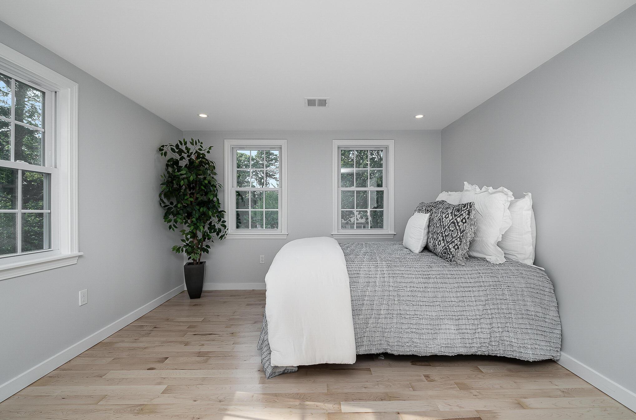 15 Sidney Road Harwich, MA 02645 - Photo 31 of 40 Space & Simplicity