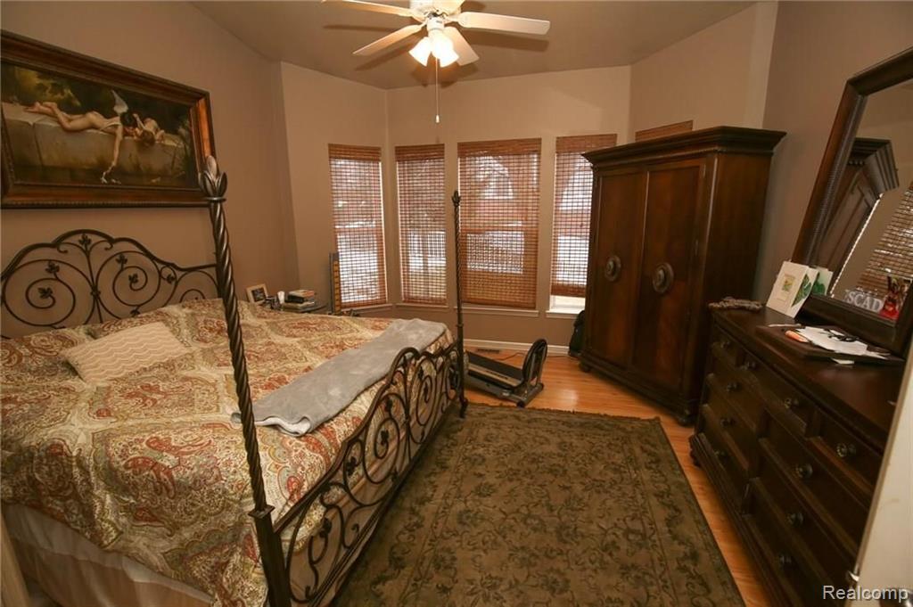 4659 Amberwood Court Rochester, MI 48306 - Photo 12 of 30