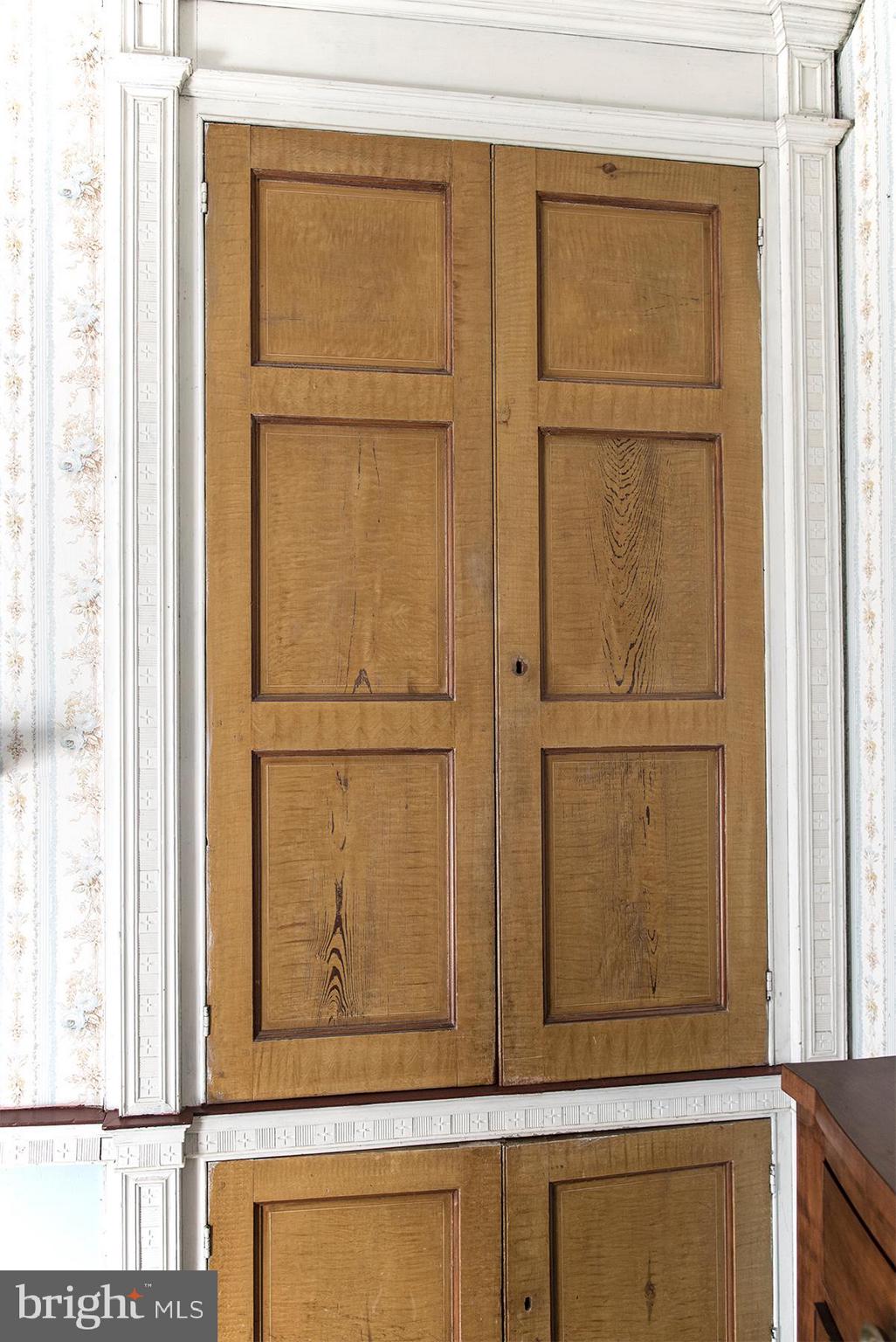 11212 Mapleville Road Smithsburg, MD 21783 - Photo 15 of 44 Build-in cabinet