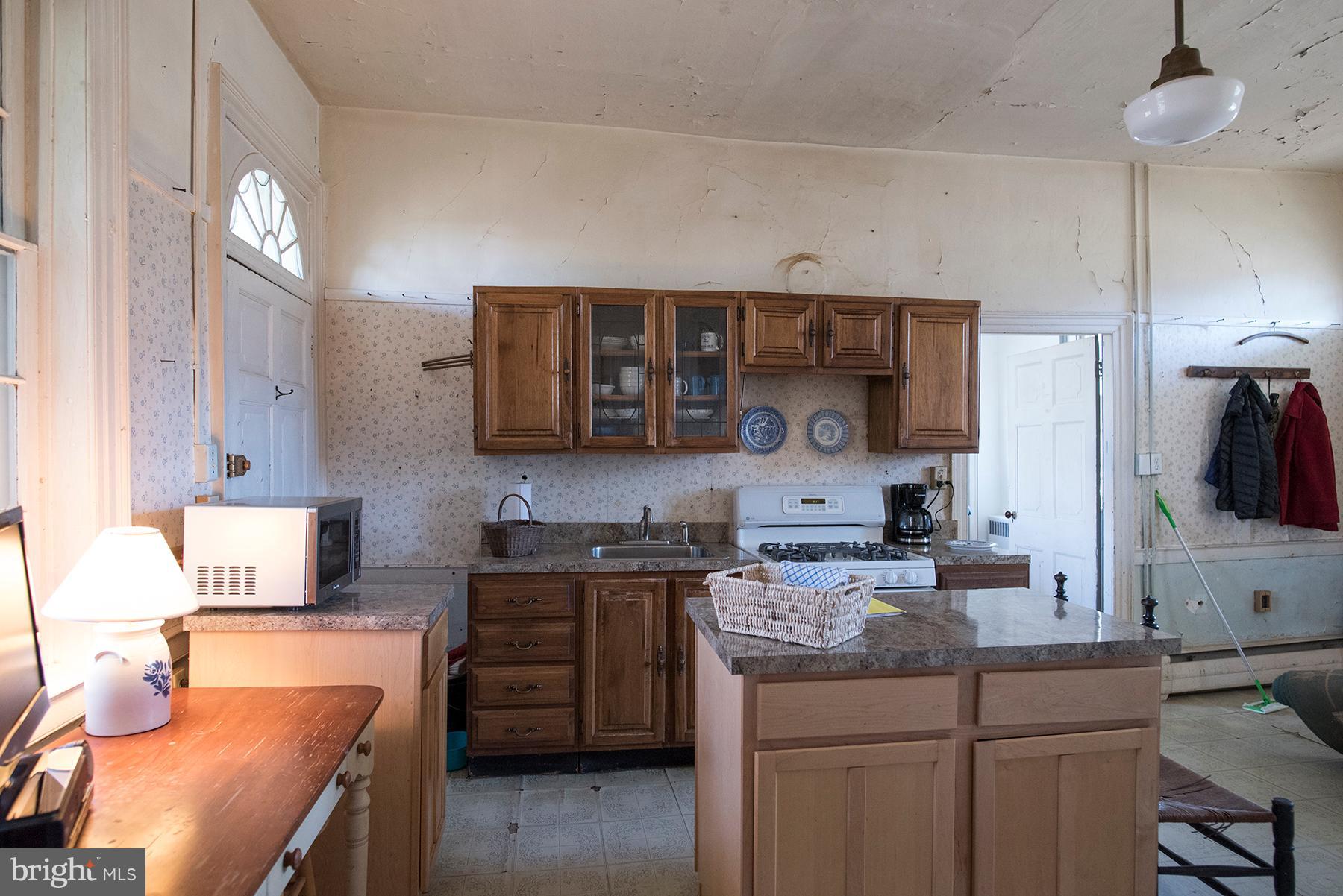 11212 Mapleville Road Smithsburg, MD 21783 - Photo 22 of 44 Kitchen