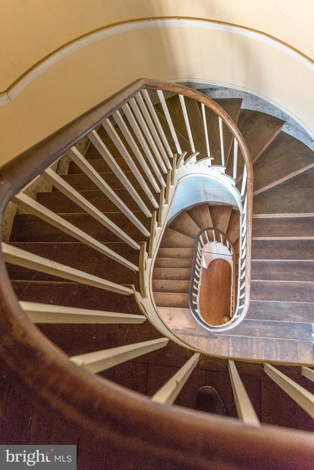 11212 Mapleville Road Smithsburg, MD 21783 - Photo 25 of 44 Staircase