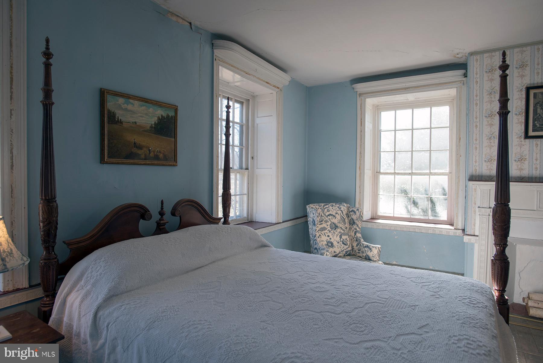 11212 Mapleville Road Smithsburg, MD 21783 - Photo 26 of 44 Master bedroom