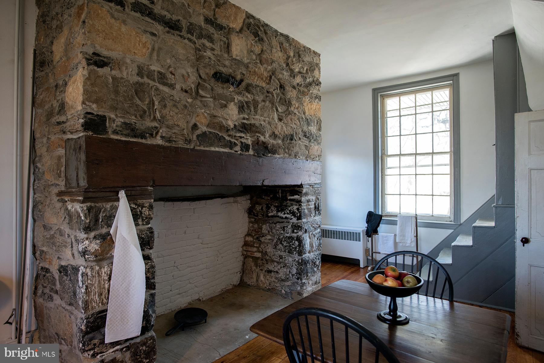 11212 Mapleville Road Smithsburg, MD 21783 - Photo 10 of 44 Dining room