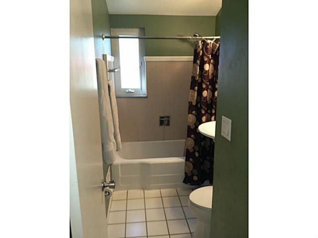 3242 Kenyon Road Columbus, OH 43221 - Photo 7 of 12