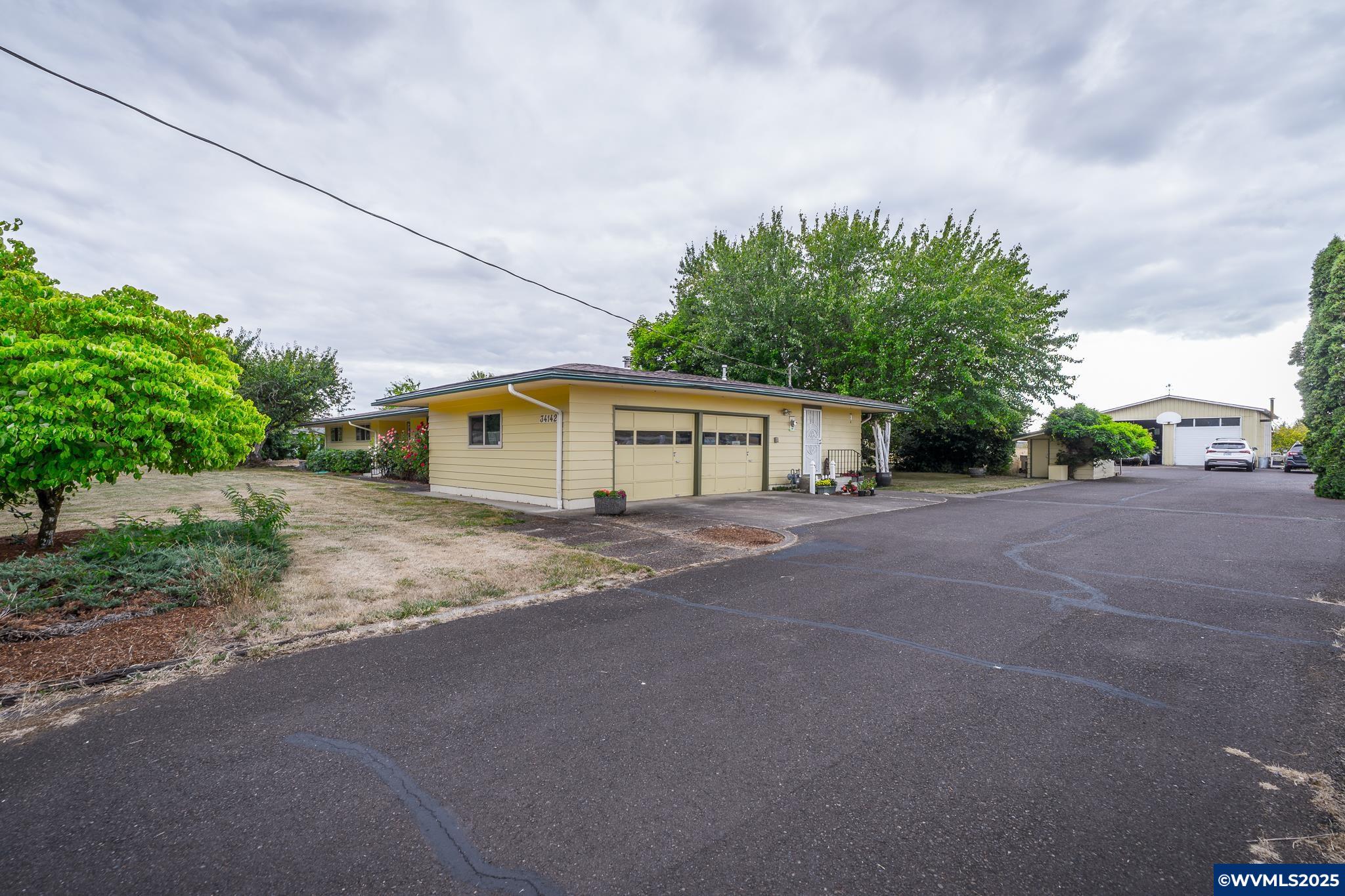 34142 Oakville Road Southwest Albany, OR 97321 - Photo 3 of 50 Gallery Image 3