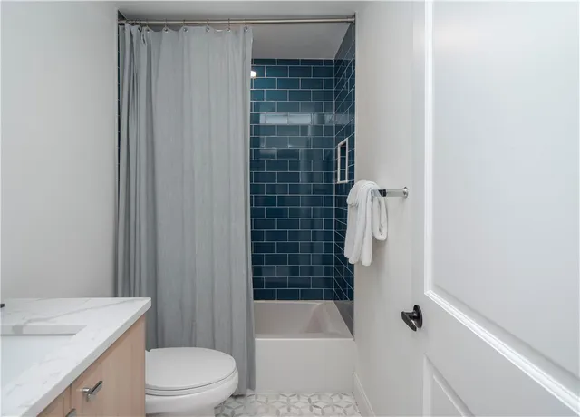 $840,000 | 310 Corey Lane, Middletown, RI 02842