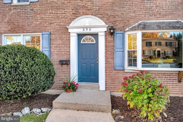 $394,900 | 250 Potomac Road, Wilmington, DE 19803