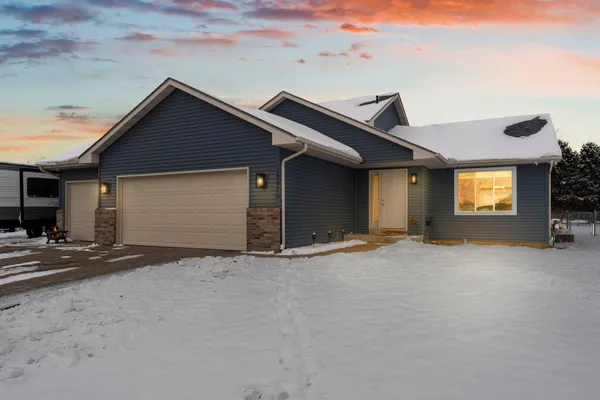 $330,000 | 12970 Martin Drive, Becker, MN 55308