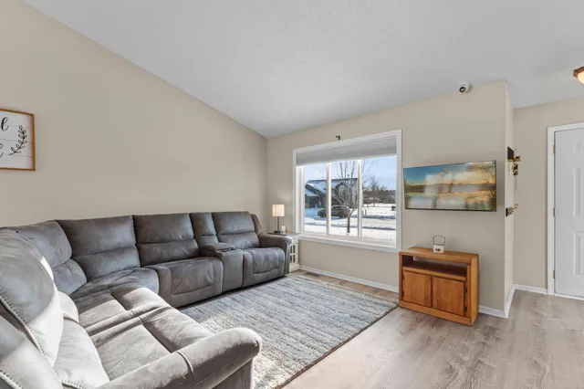 $329,900 | 12970 Martin Drive, Becker, MN 55308