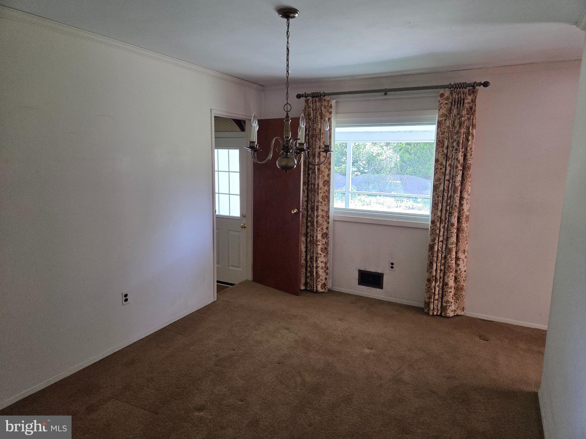 107 Upper Ferry Road Ewing, NJ 08628 - Photo 18 of 23 Living Room